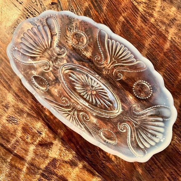 Jefferson Glass Jewel And Fan Pickle Dish - Picture 5 of 10